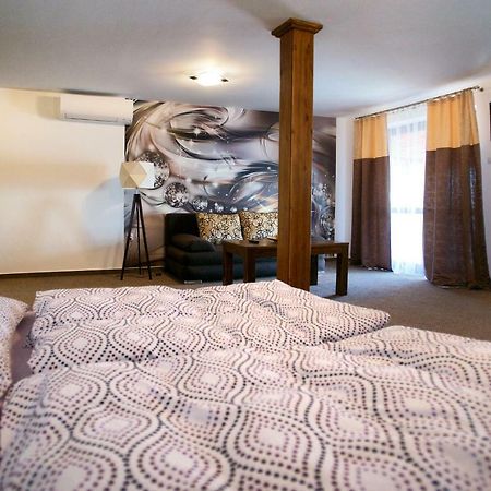 Penzion Anima Hotel Kaluza Bagian luar foto